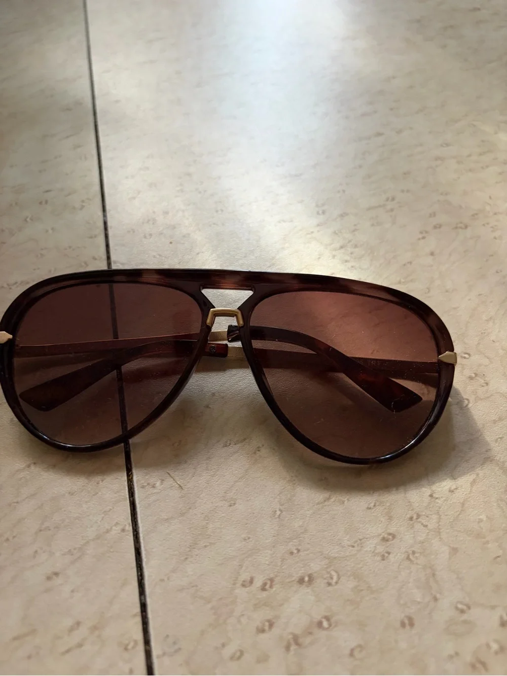 FRYE AND CO. Brown Tortoiseshell Aviator Sunglasses